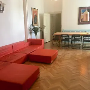 4th Floor Nocleg ze śniadaniem